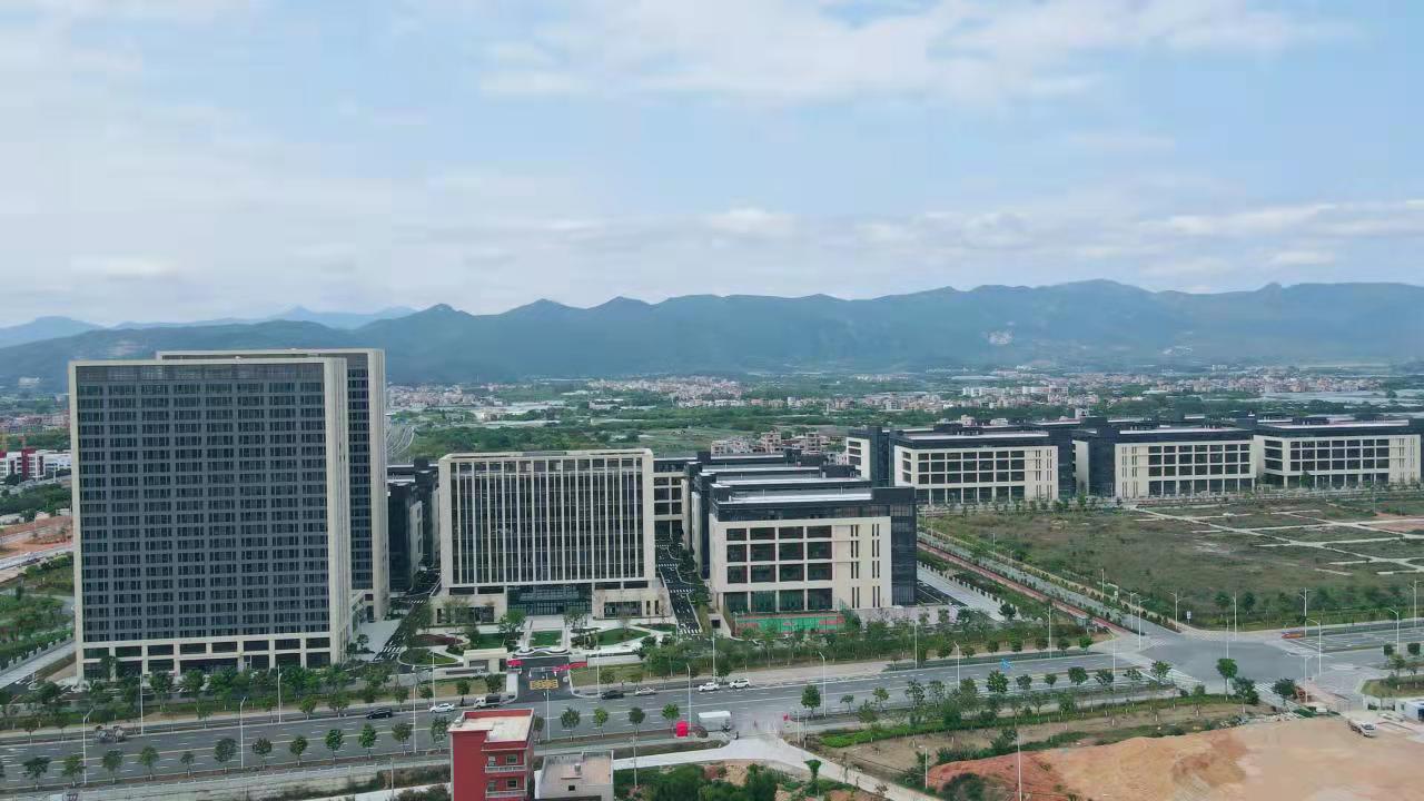火炬石墨烯新材料产业园完成竣工联合验收